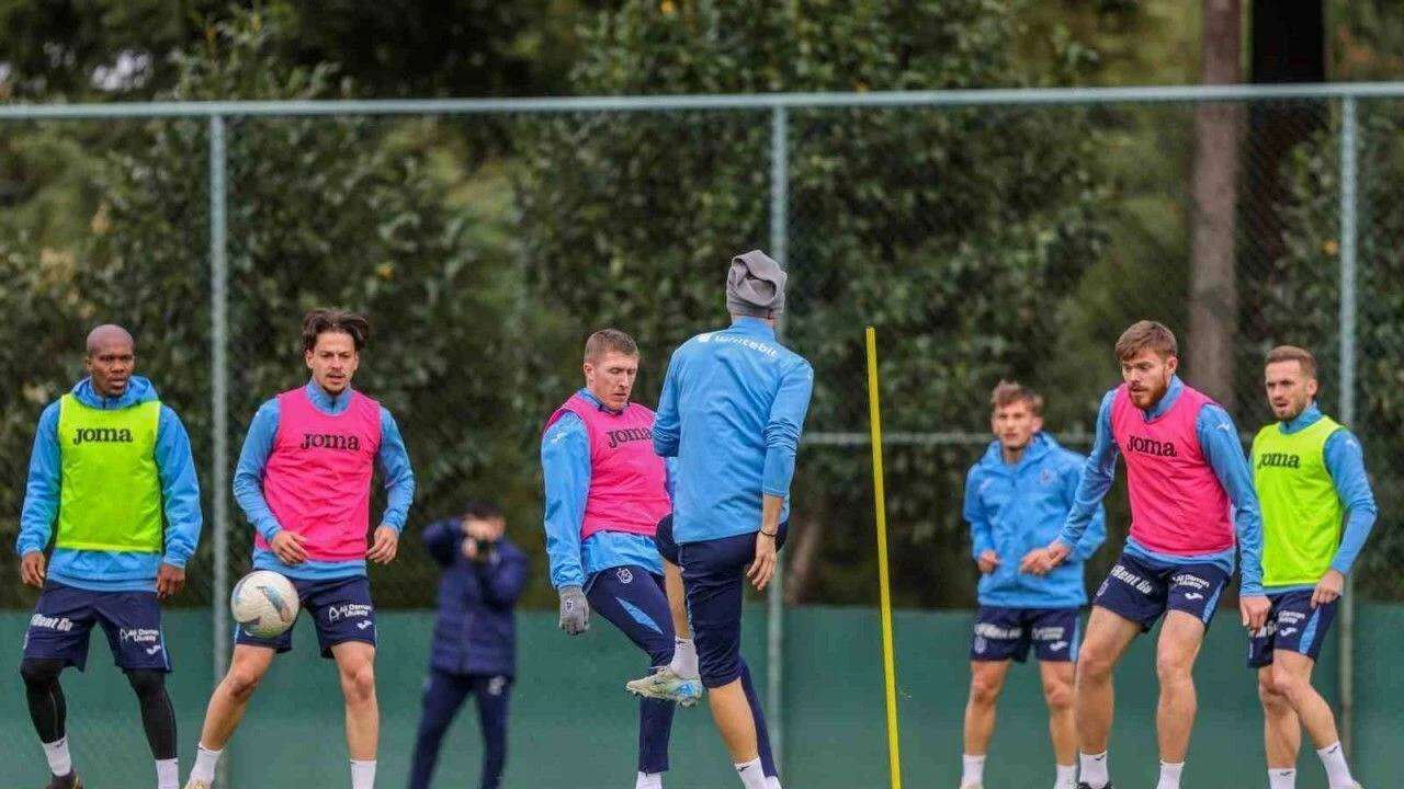 Hearts maçı öncesi Trabzonspor’da büyük kriz: Thomas Reis açıkladı, yıldız isim takımdan ayrıldı! 2